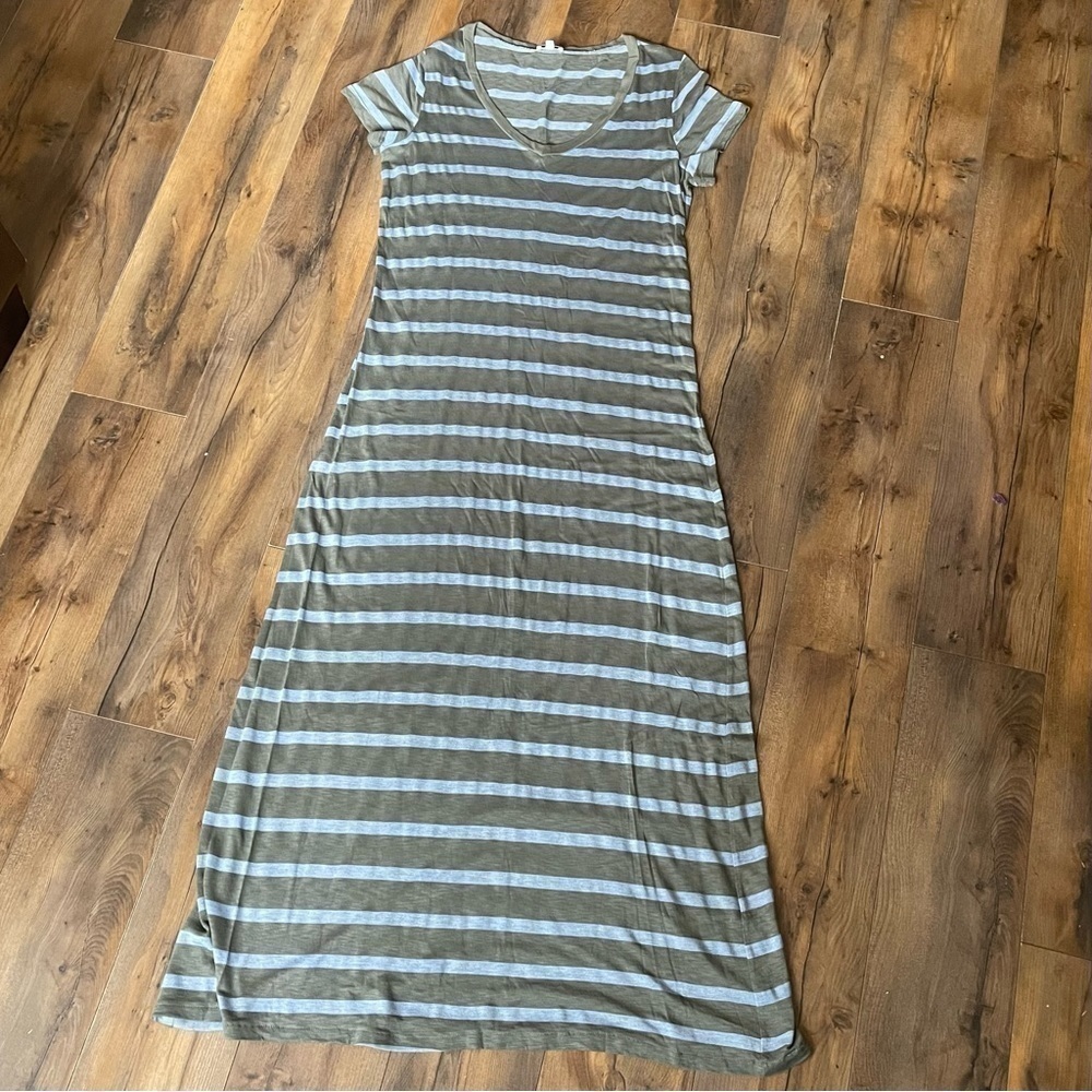 Splendid | Stripped V-neck Maxi Dress | Large​